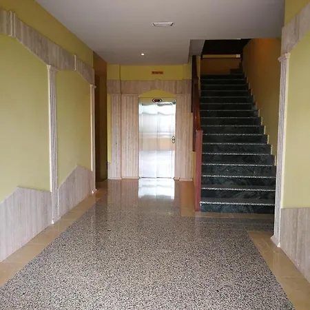 Gran Socaire De Apartamento Noja